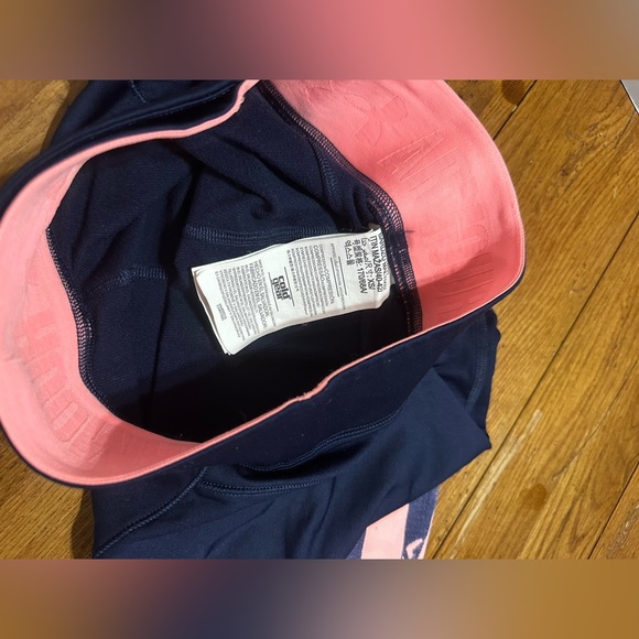 Under Armour - Cold Gear - Compression Leggings - Navy/Pink - XS - Picture 5 of 7